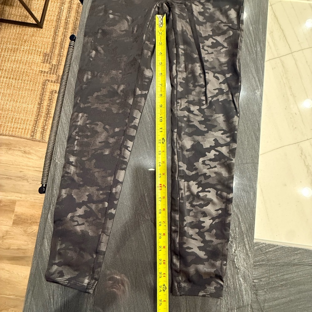 SPANX Black Leggings - Picture 6 of 7
